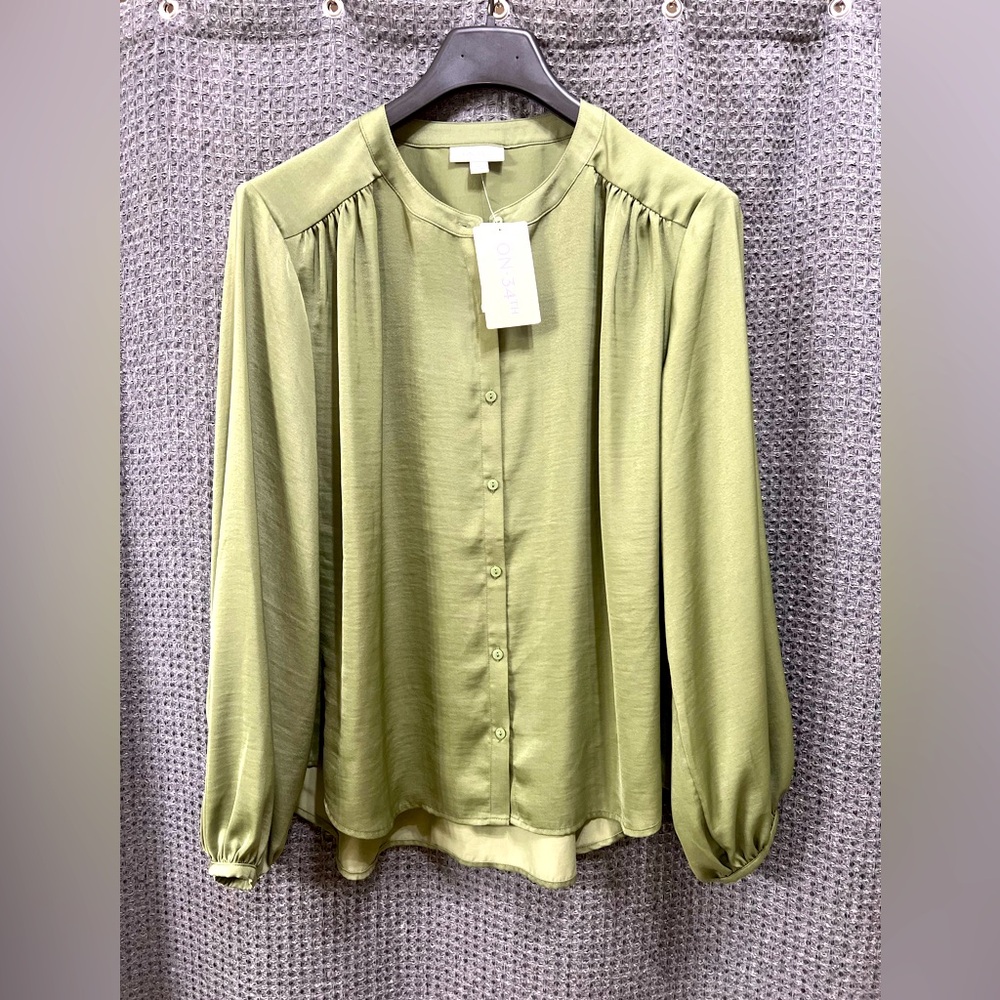 On 34th NWT Plus Size Satin Button-Front Shirt 2X